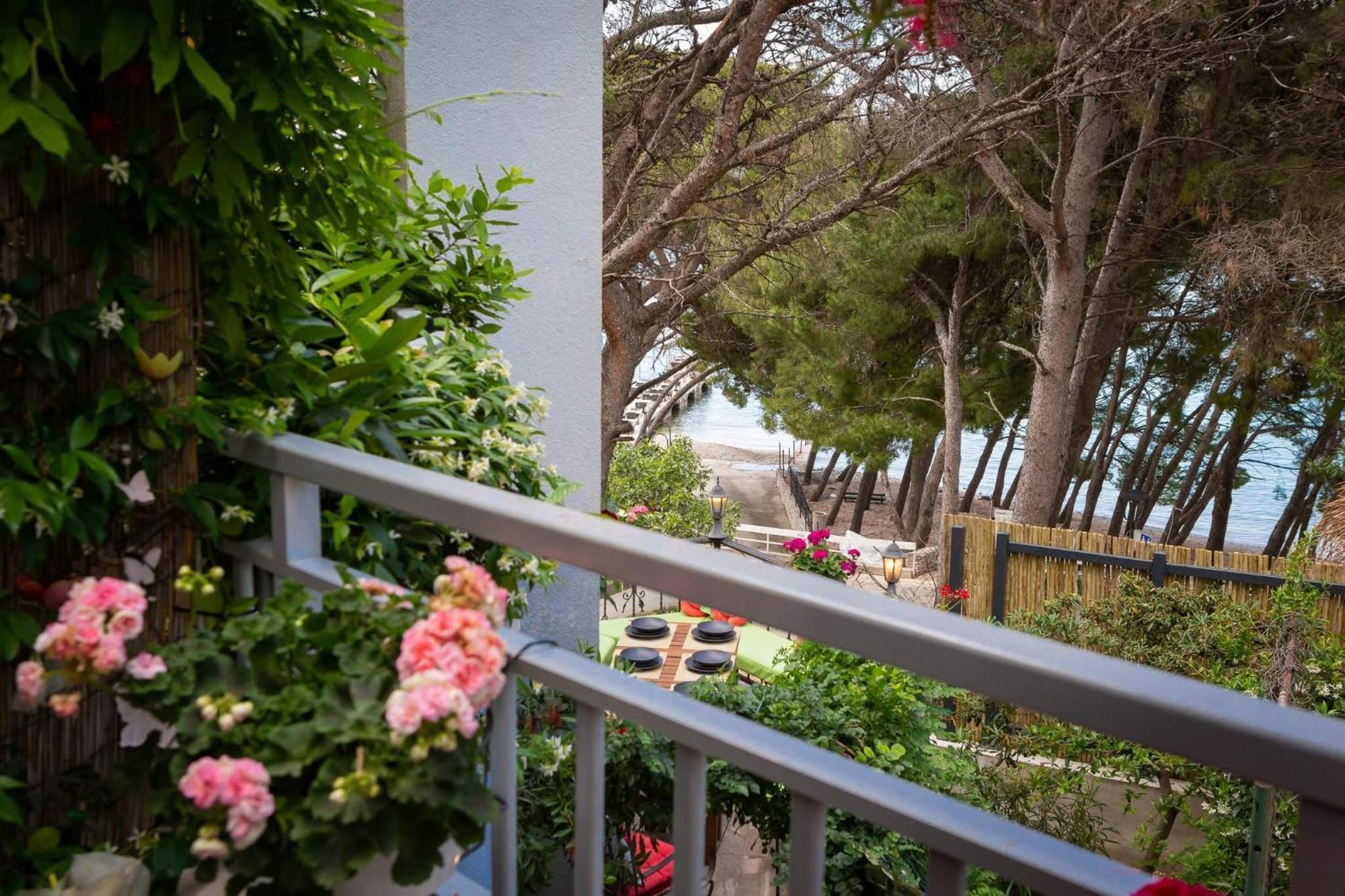 Beachfront Apartment Romilda Makarska Exterior foto
